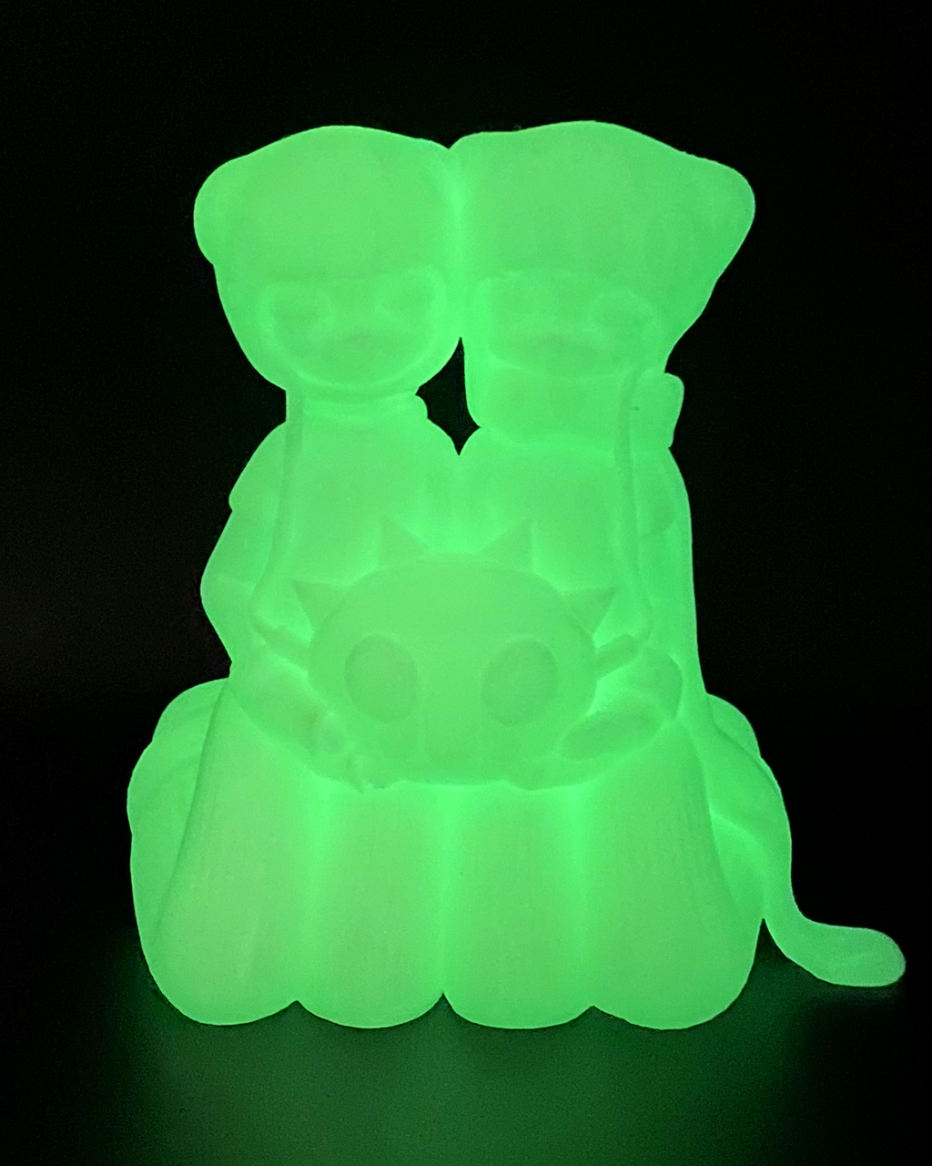 TWIN Figure［glow in the dark 蓄光］